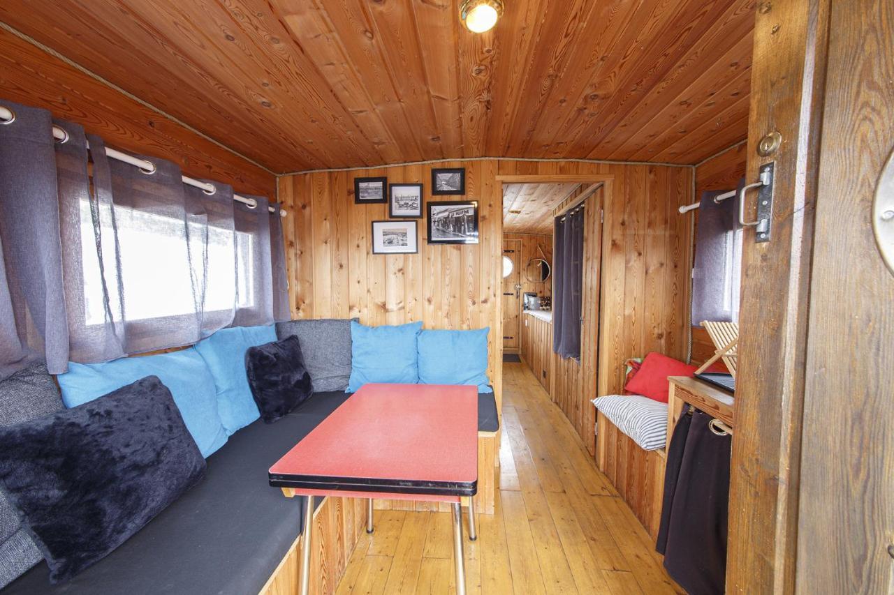 Logement Insolite La Toue Cabanee Centre Ville Анже Екстериор снимка