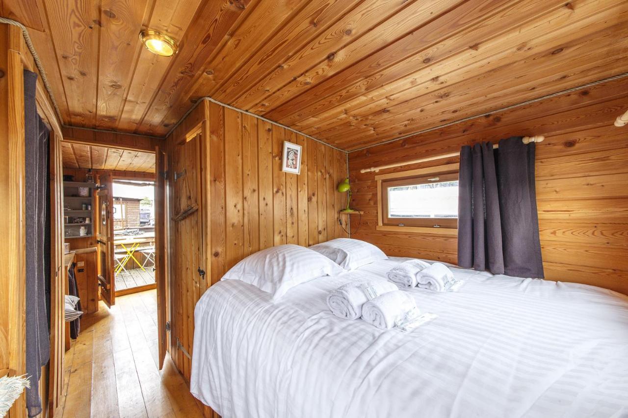 Logement Insolite La Toue Cabanee Centre Ville Анже Екстериор снимка